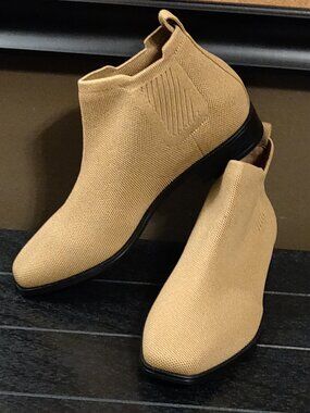 Vivaia Classic Chelsea Ryan Pro Square Toe Ankle Boots Women SIZE 39/US 8